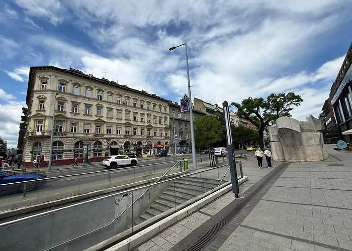 Metro West Appartement *